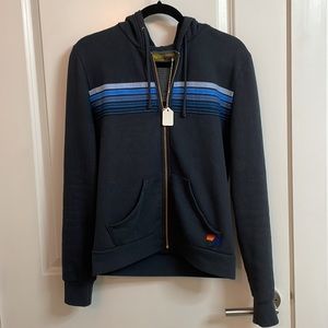 5 STRIPE HOODIE - CHARCOAL //
BLUE STRIPES
